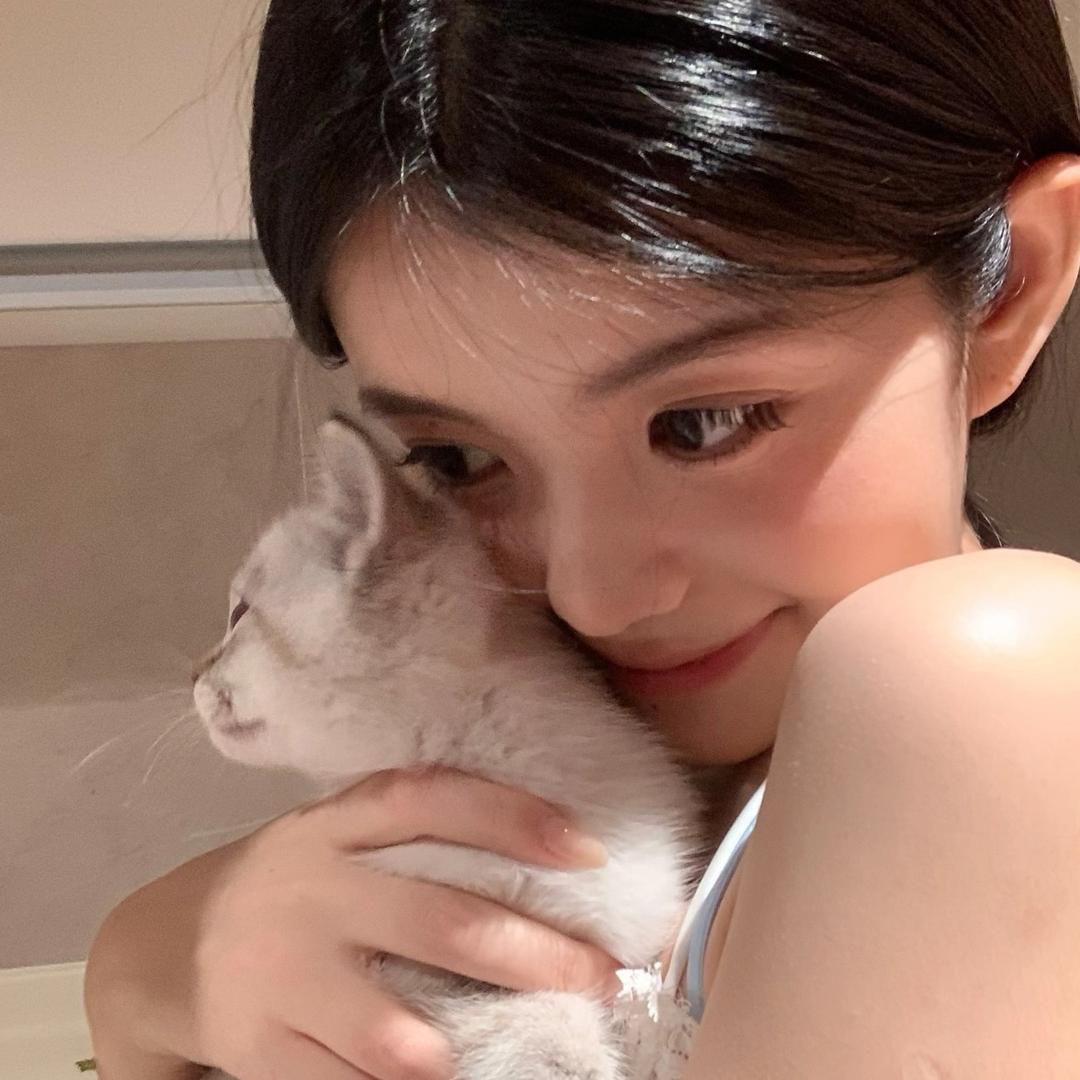 𝙃𝙝𝙝𝙝𝙝𝙝.