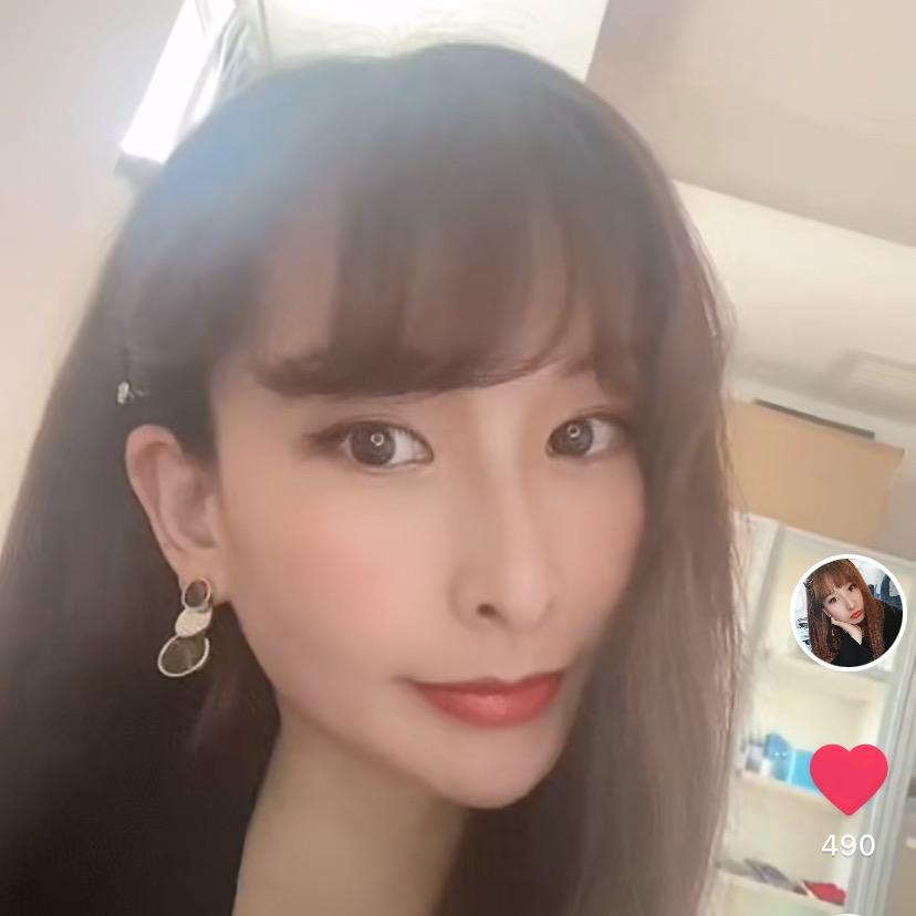 杨杨服装带货