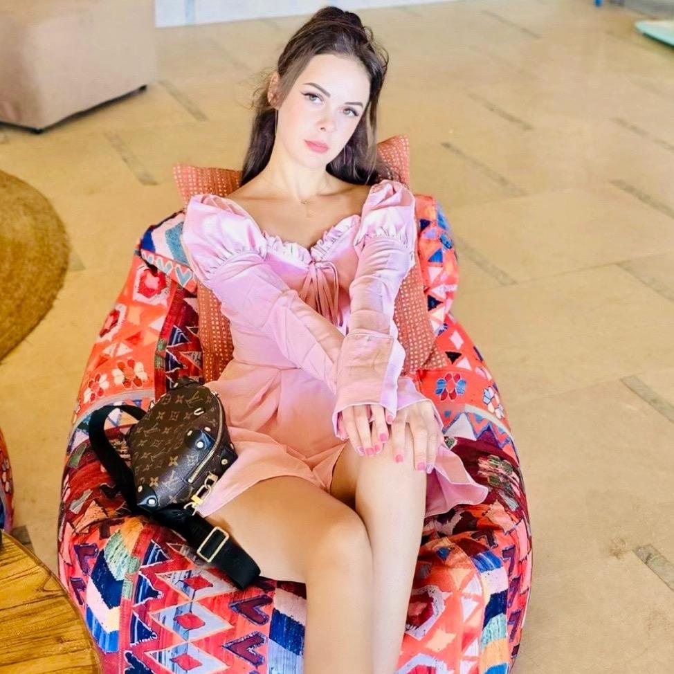 Alina-阿丽娜