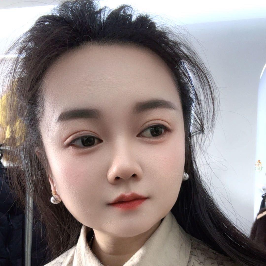 拼命赚钱的小丽