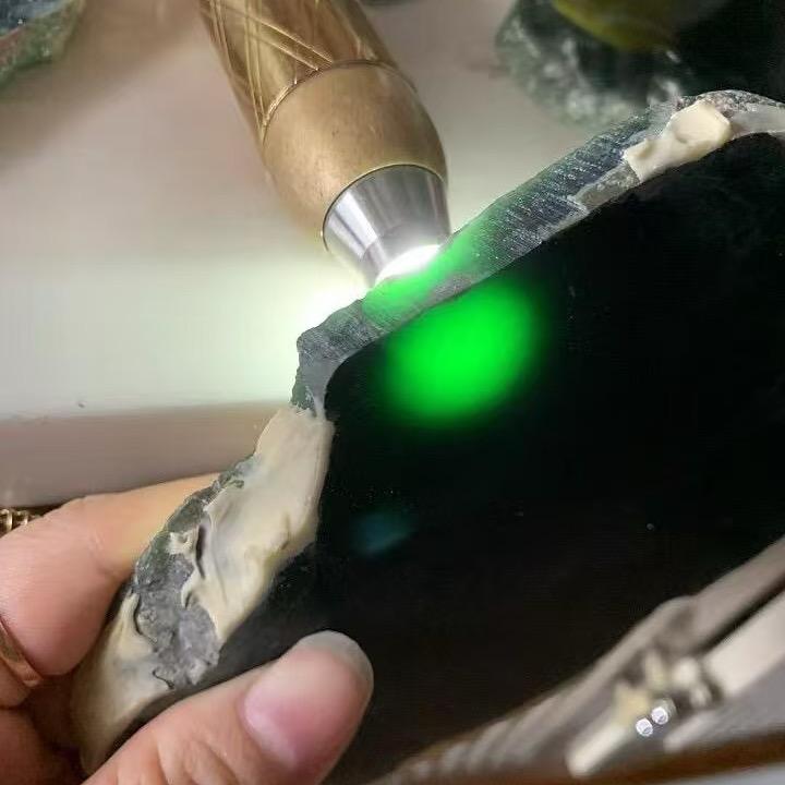 菲菲珠宝设计