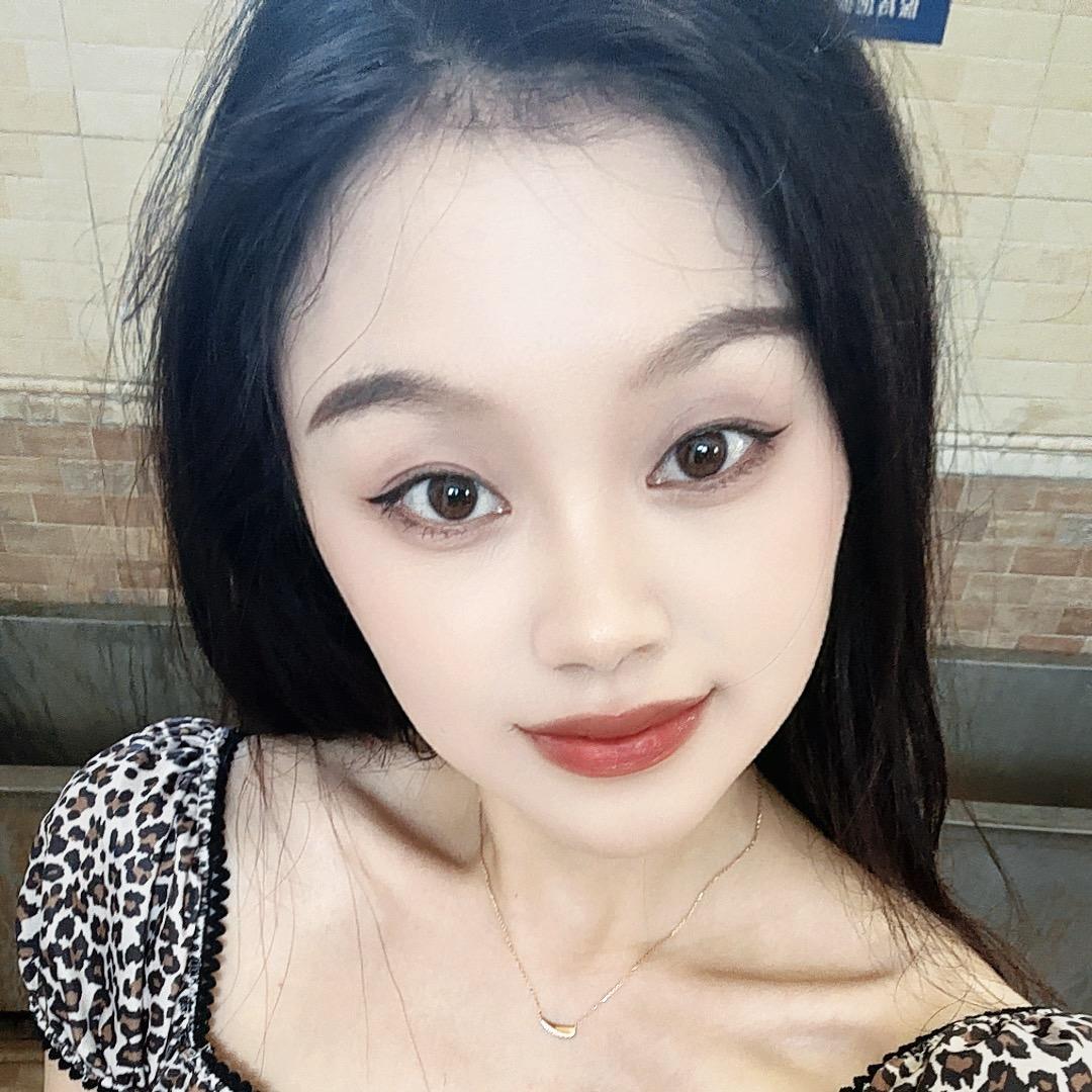 玲玲笑哈哈