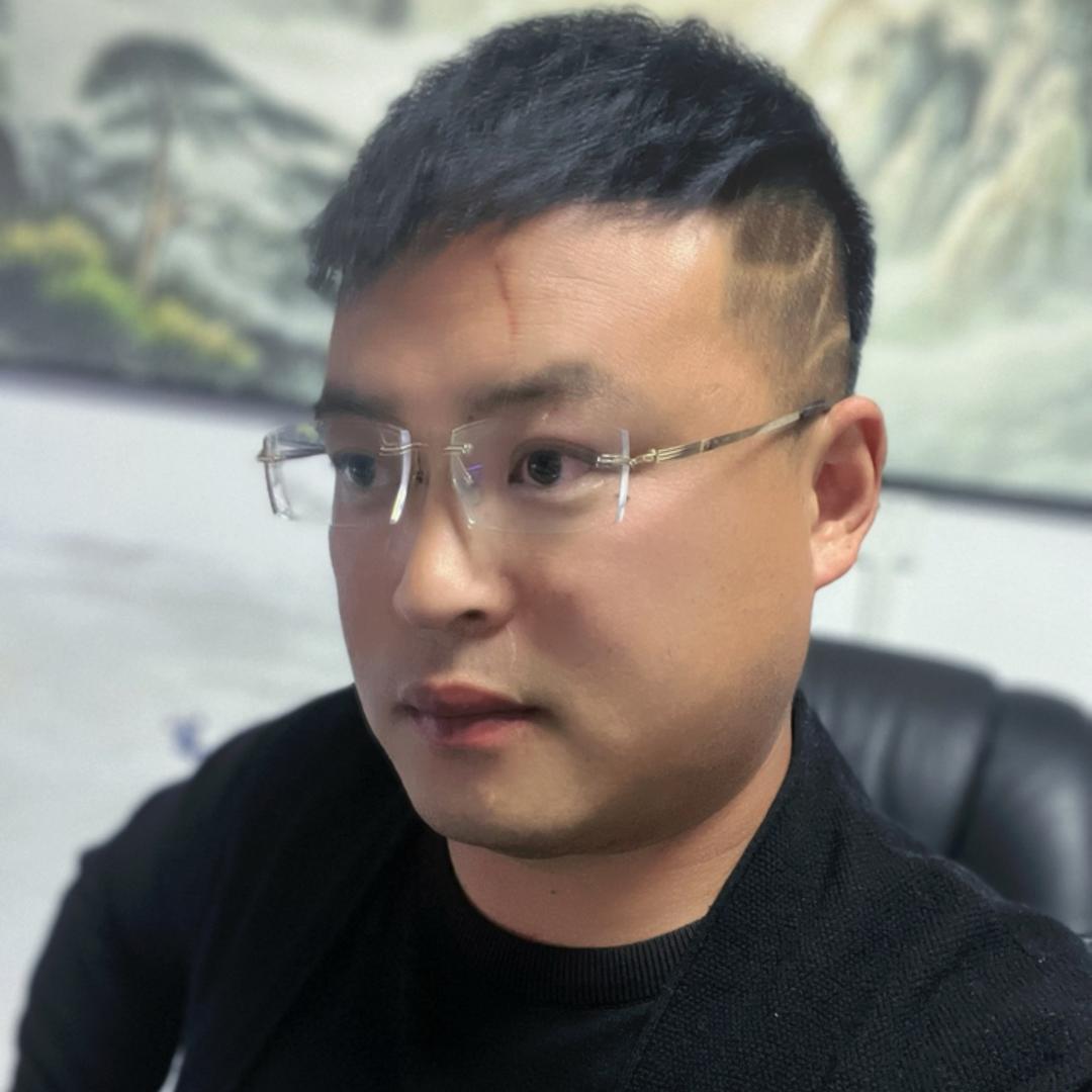 歌润小鹏