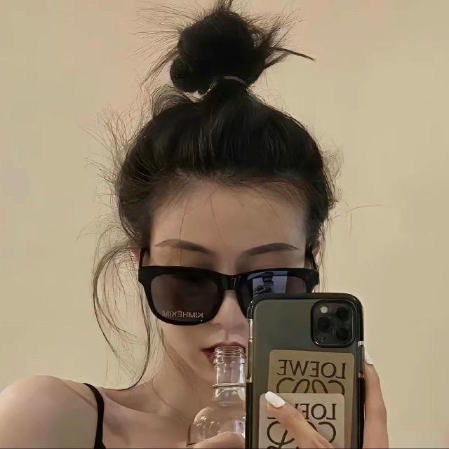 比个 ✌︎✌️