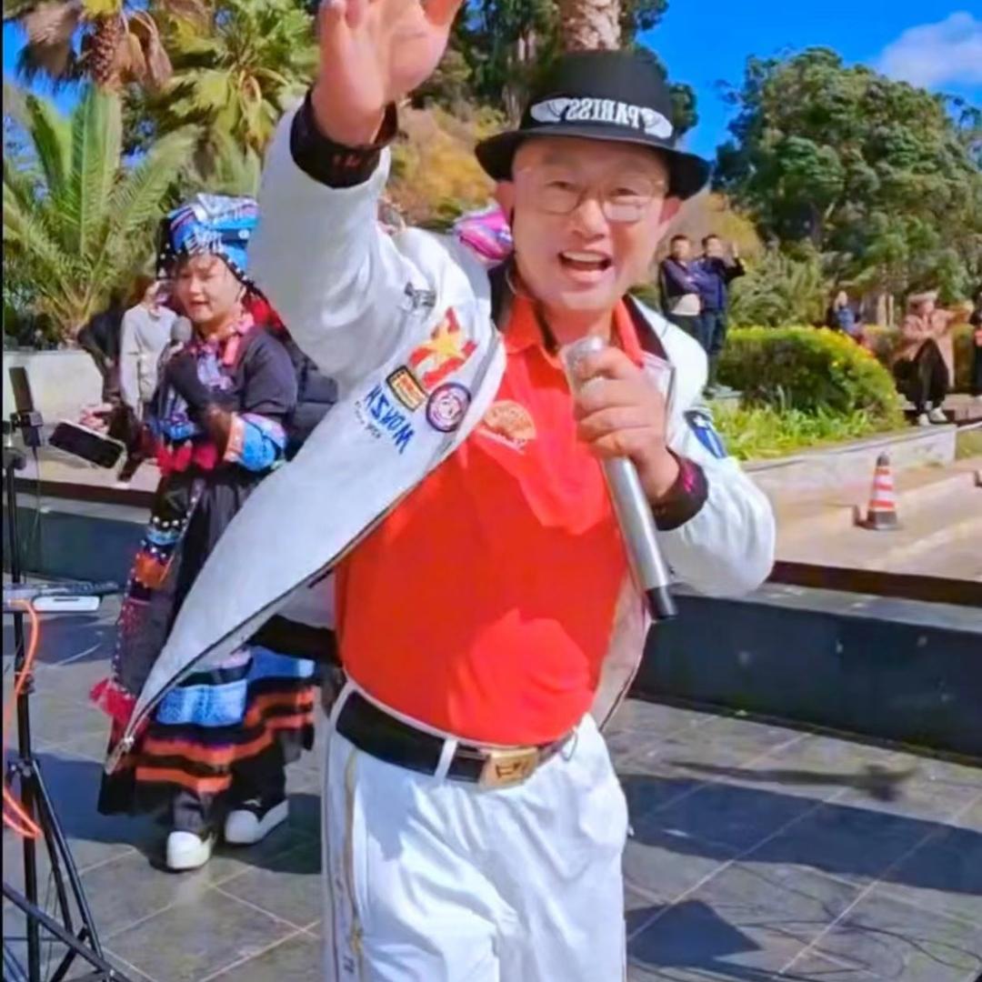 抖雲飛 ⁹¹⁸⁸(大号在主页)