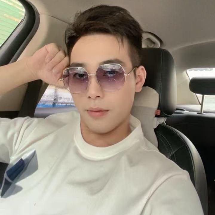 鼎坤气贸：一休