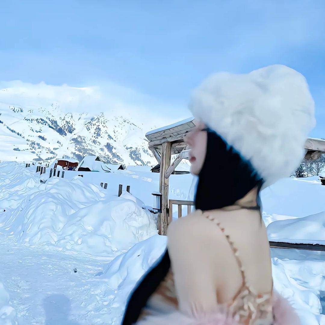 韦 雪                .
