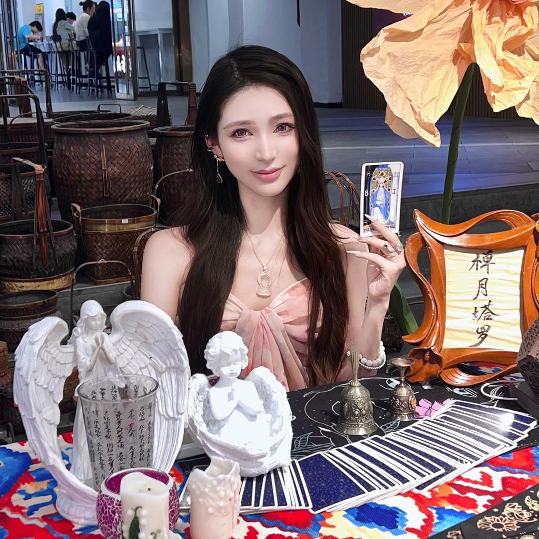 代表月亮亲吻你🌙