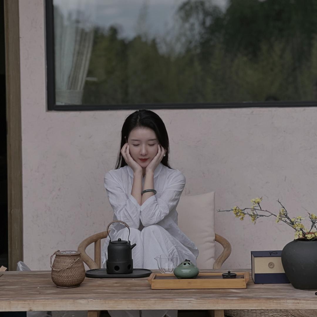 爱喝茶的美美玲