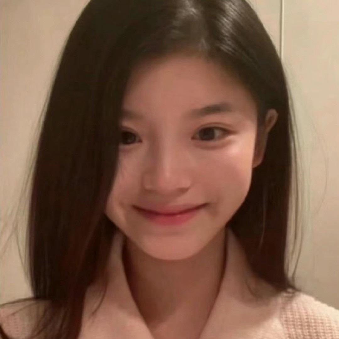 黑不溜邱女士