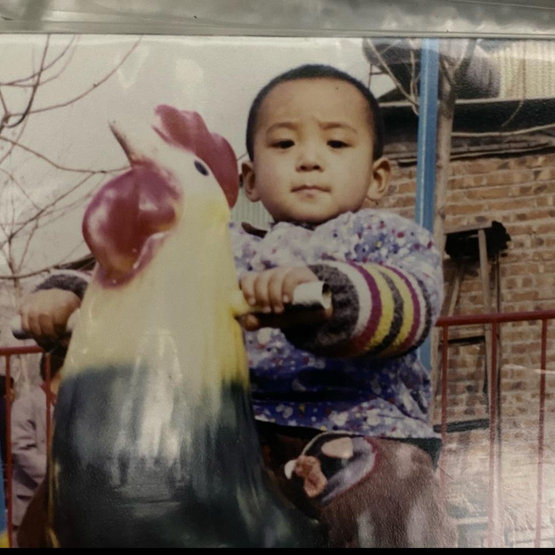 王铁柱在拍照📷