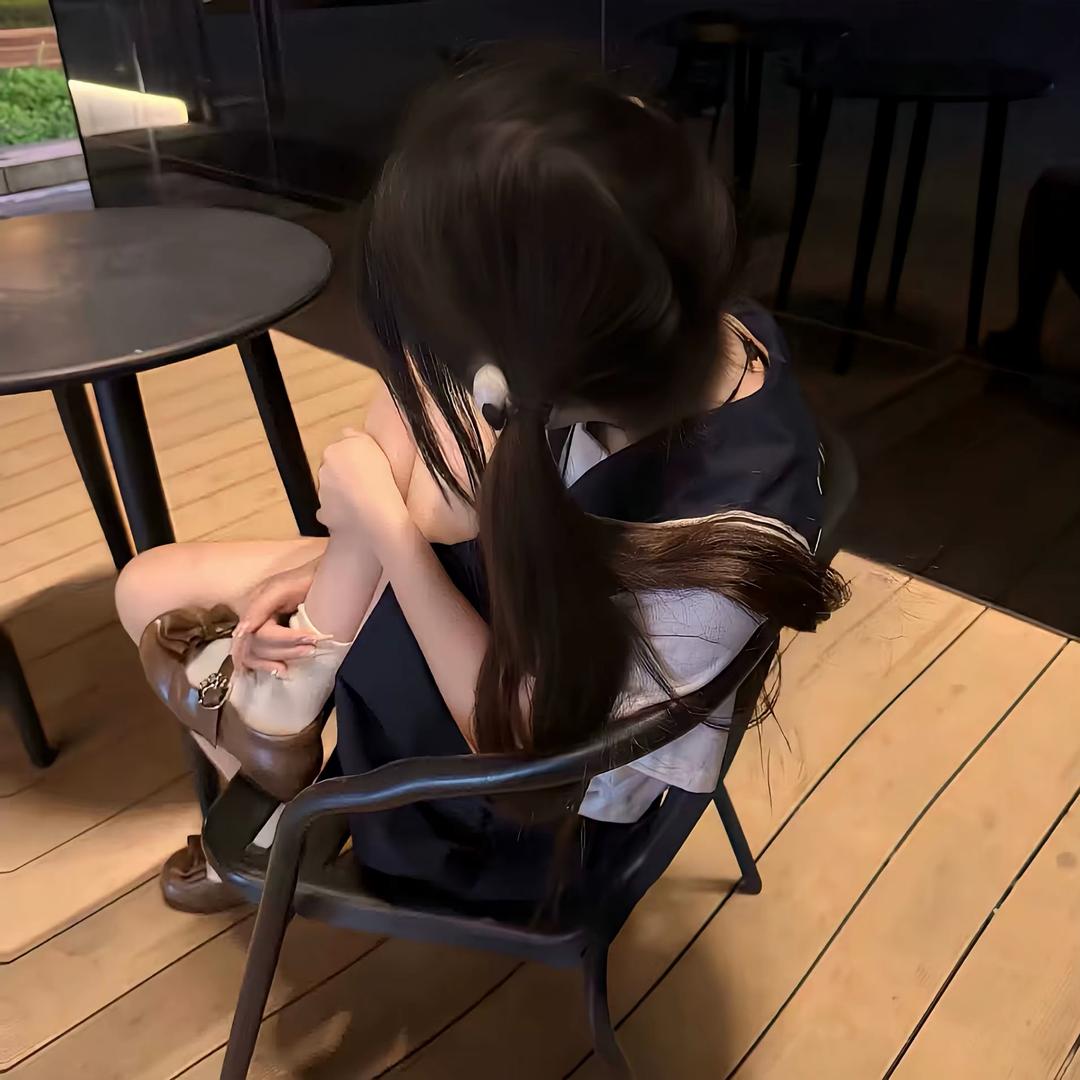 不是卷毛别跟我说话！