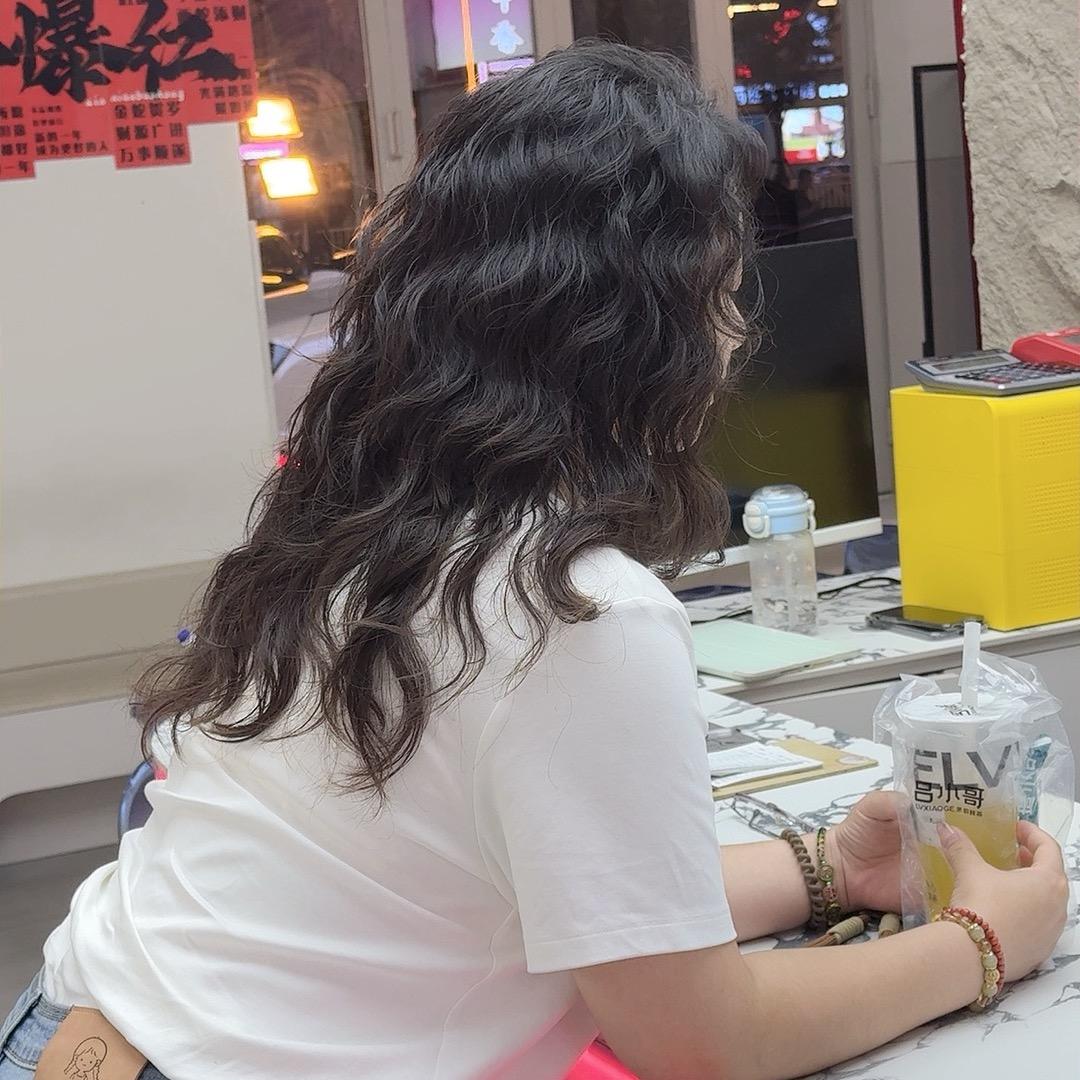 邯郸阿罗拉烫发店  oimg