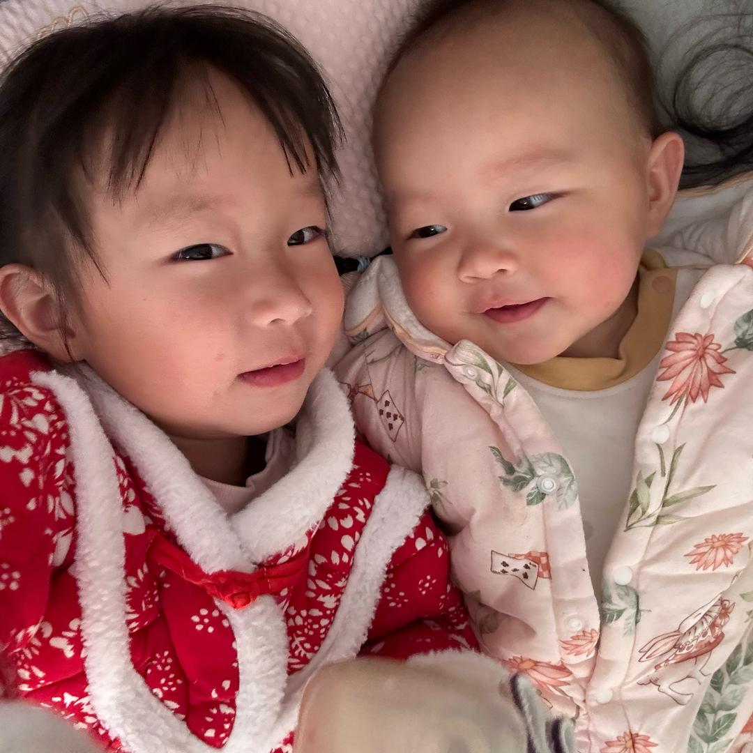 燕子带娃日常（家有俩宝）