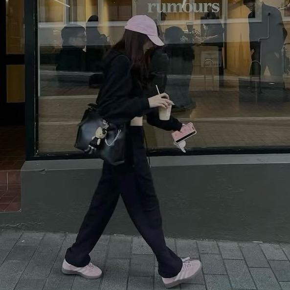 🌊  T  Y  💫✨🌟