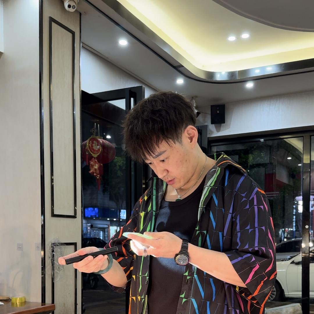 翡翠王老板的日常