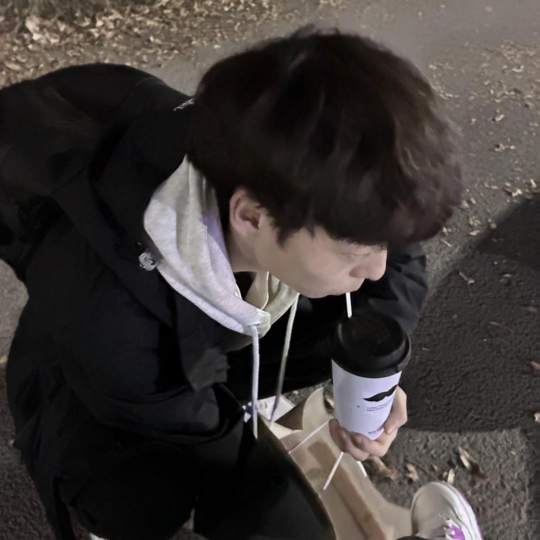 不会穿搭的L.