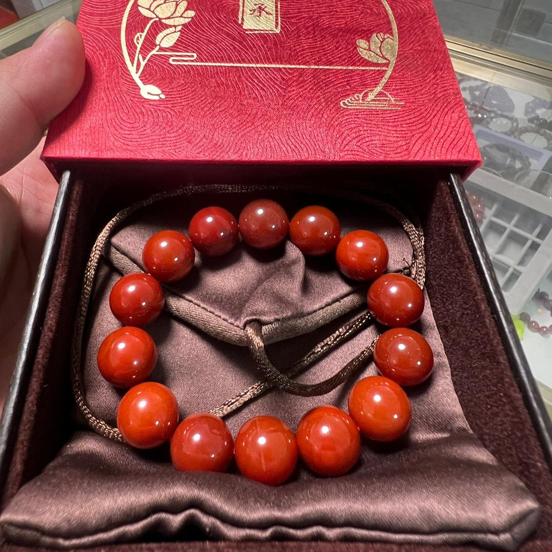 小明带你选珠宝