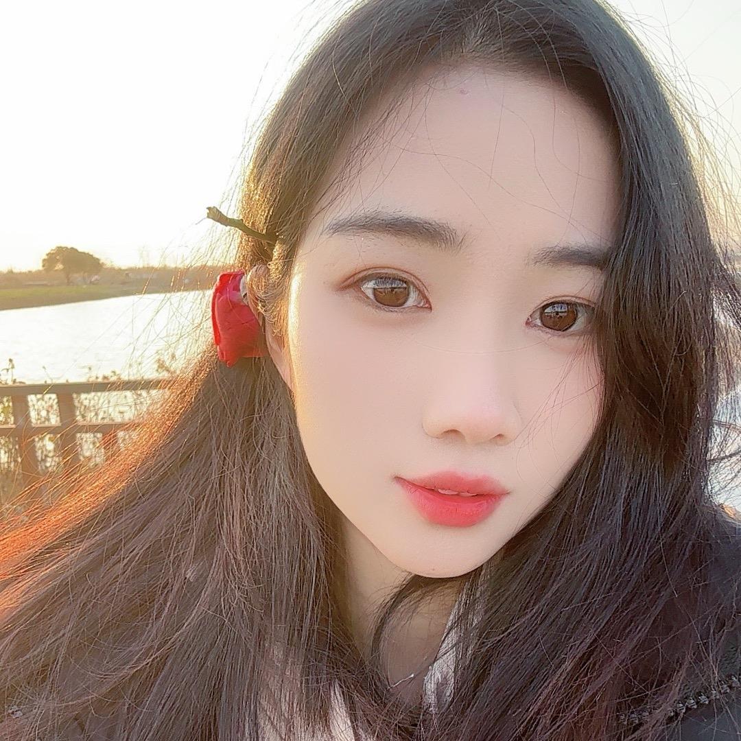 穆小菲