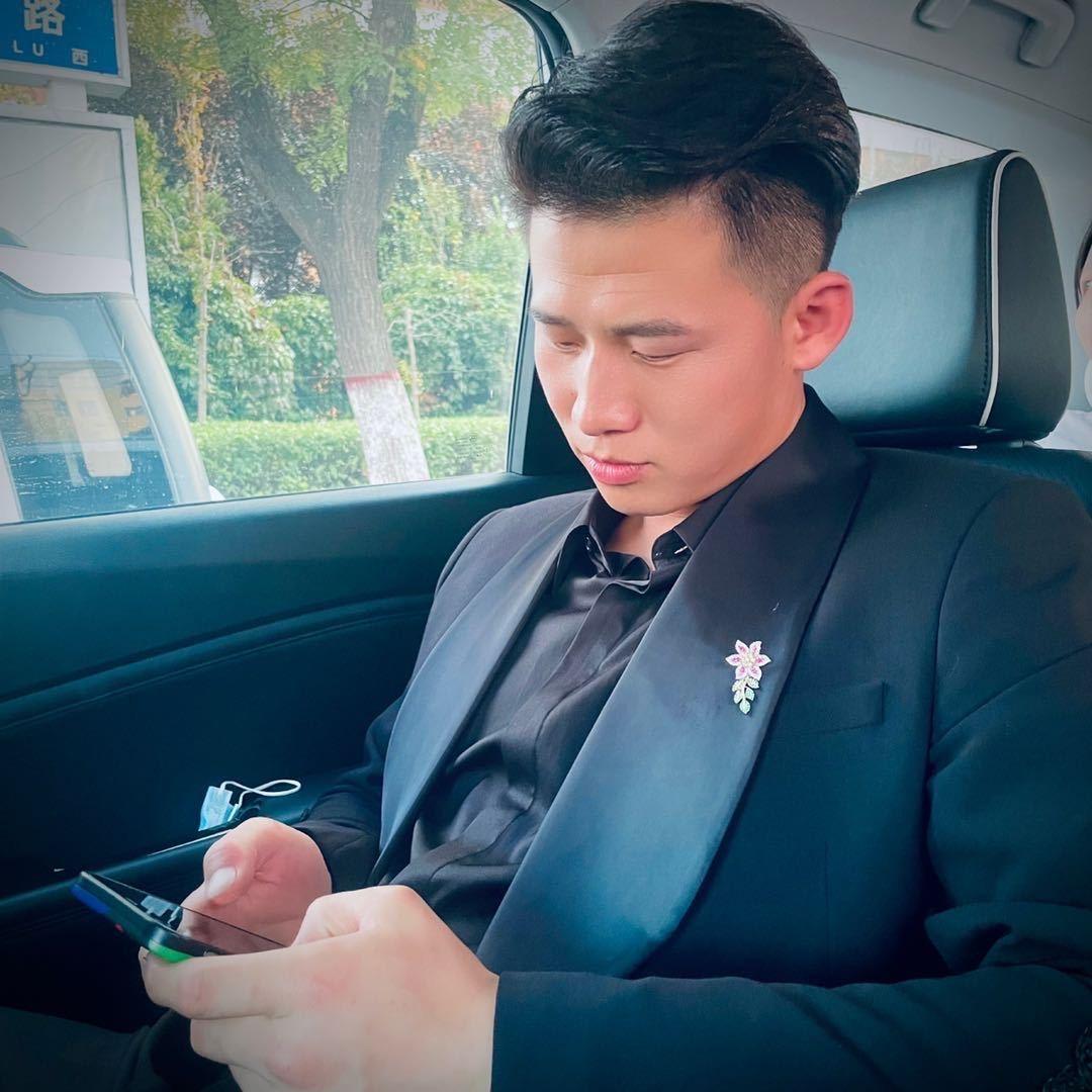 清真桥头鲜牛总店买牛小辫哥