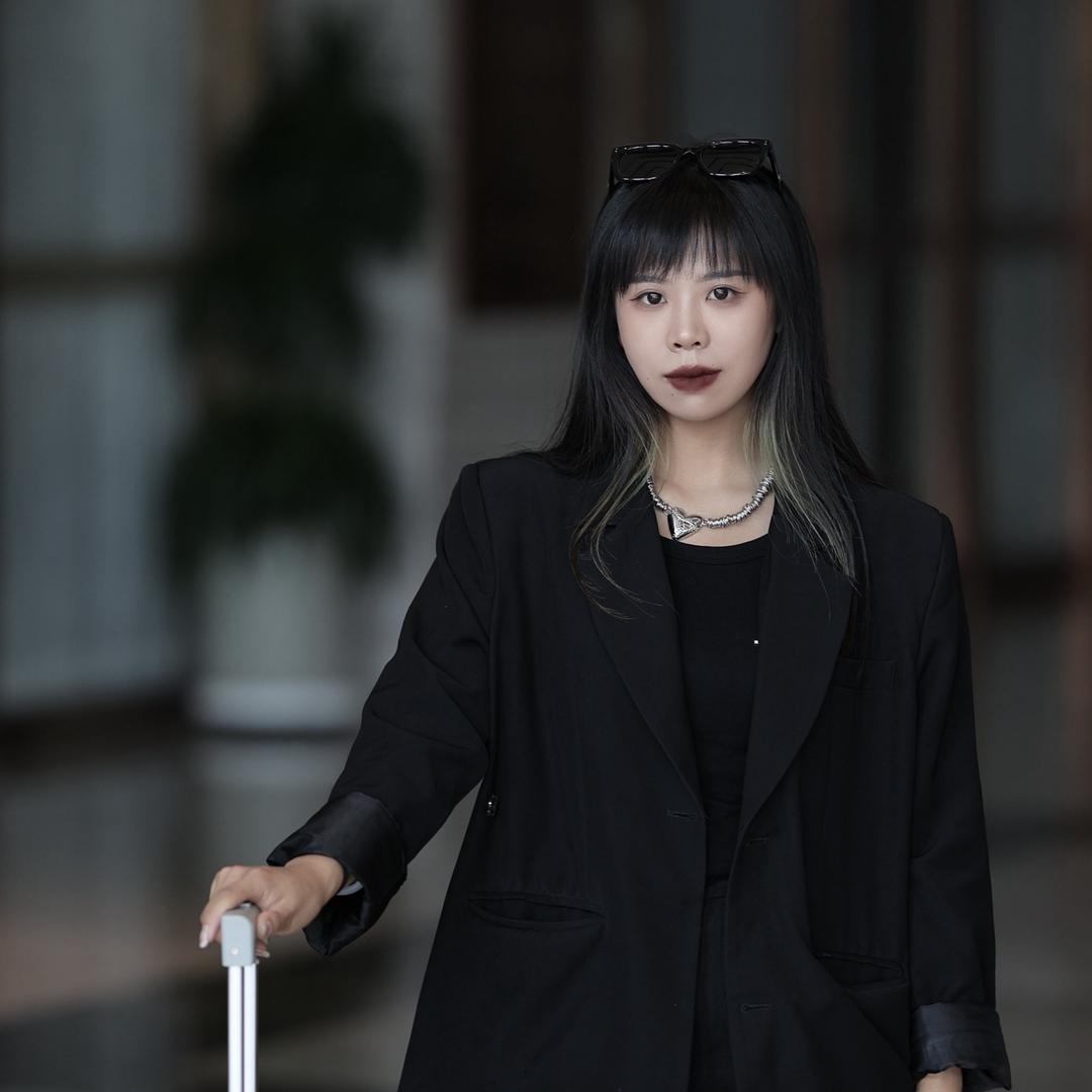 @庞静婚纱化妆师瑶瑶