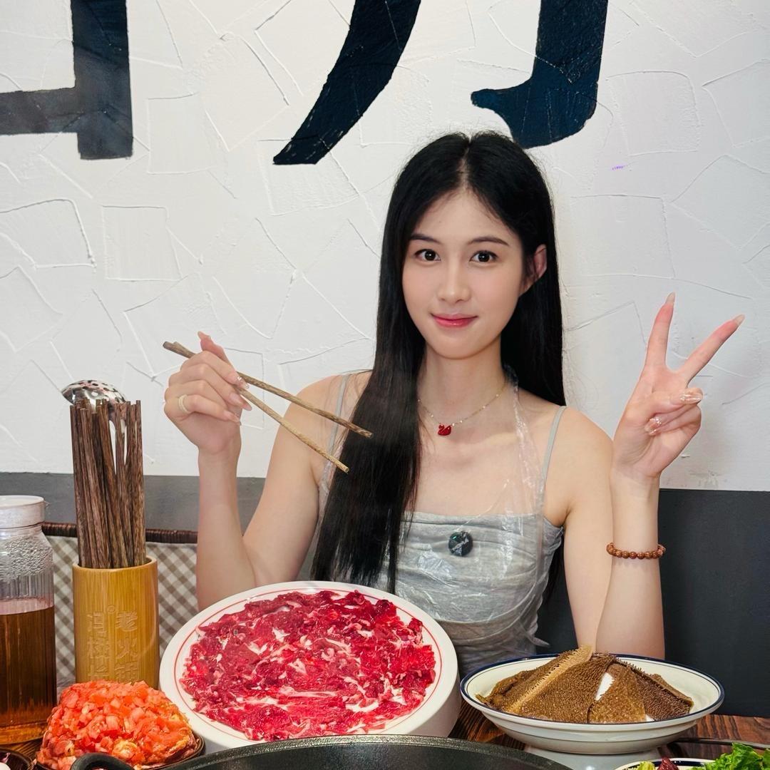 余猪猪🐽