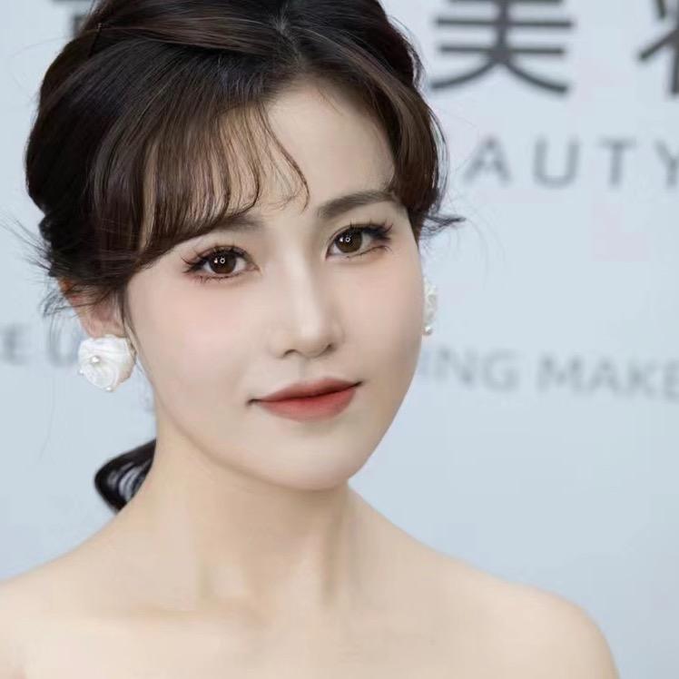 美甲设计师小路
