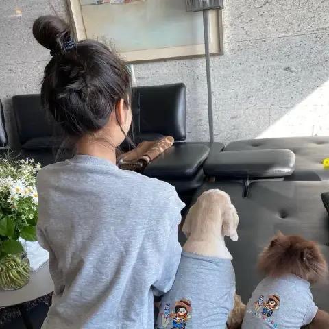 蛮会买一女的