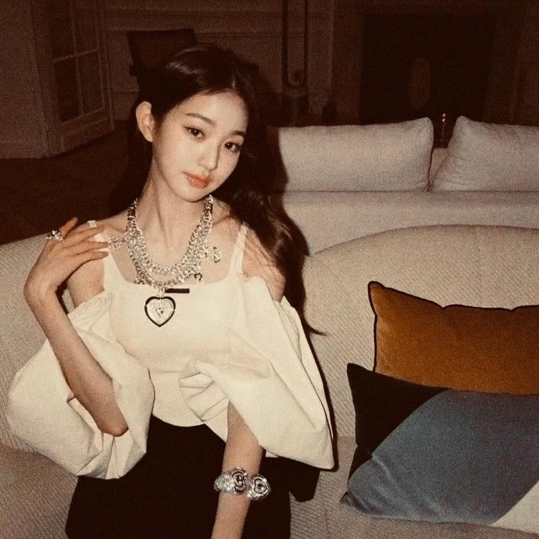 𝓓𝓮𝓠𝓲𝓷𝓰-🍸