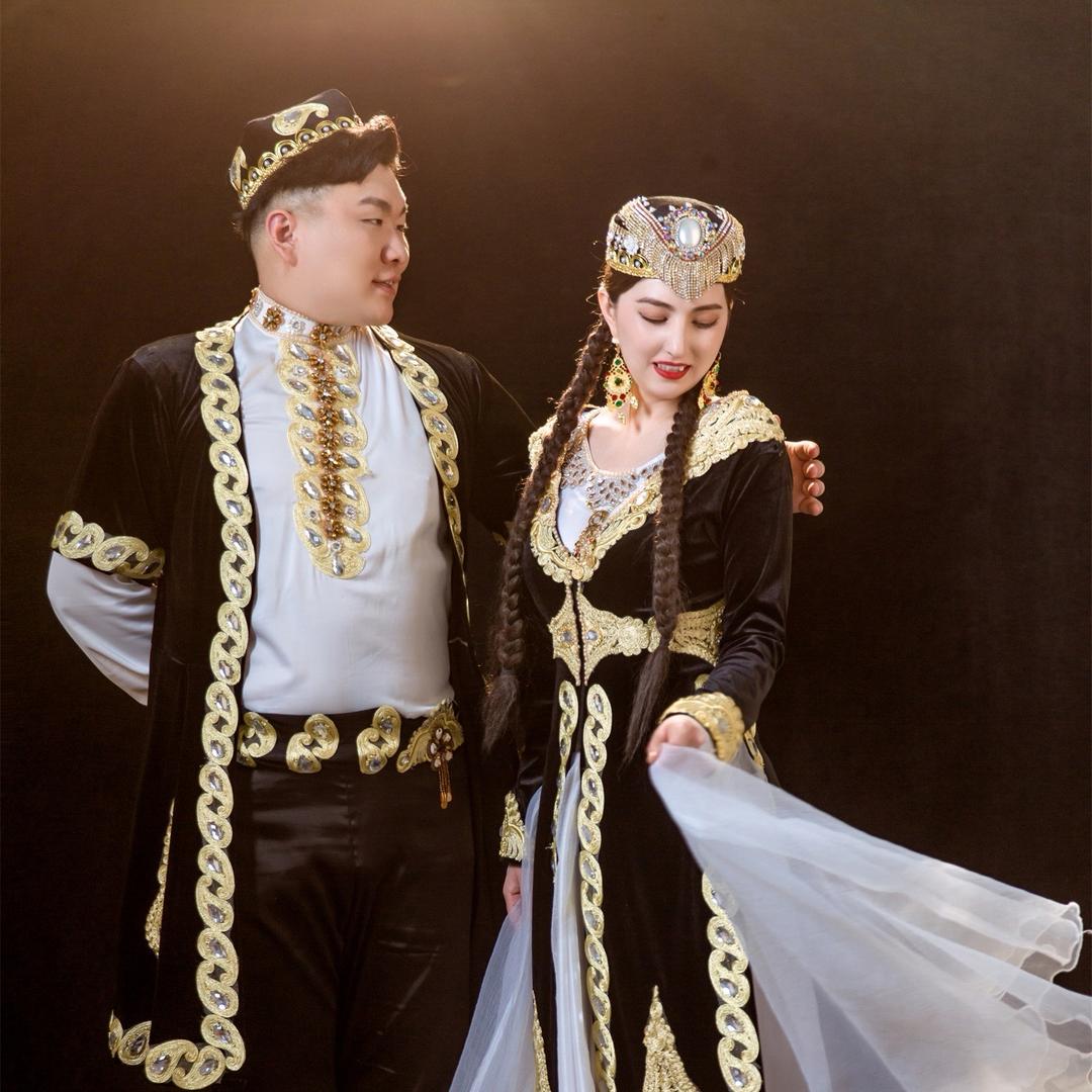 维汉夫妻（何&那）🇨🇳🇨🇳
