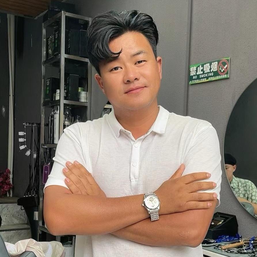 夏爱歌(书记)