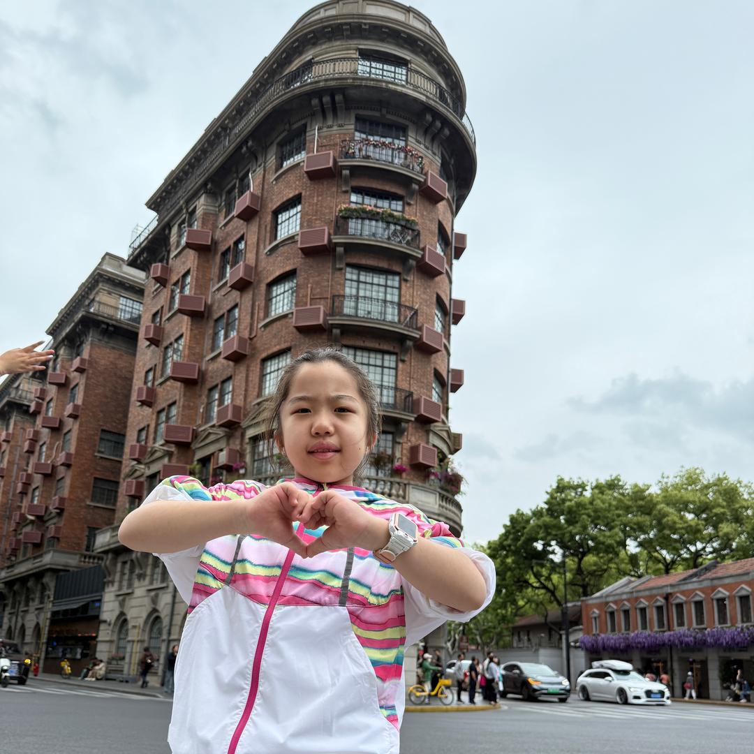 敖妞妞