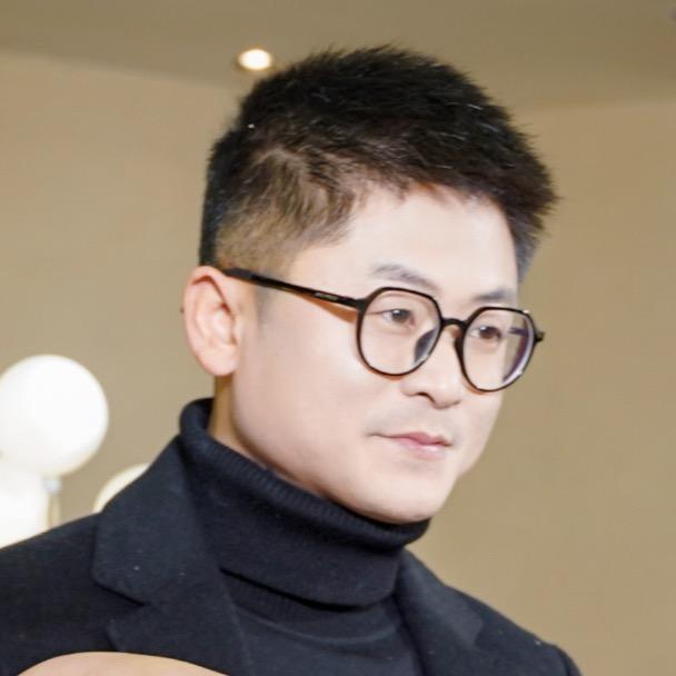 张小凡。（索图大舞台切片组组长）