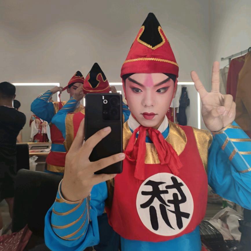 河南小皇后剧团（光旭）