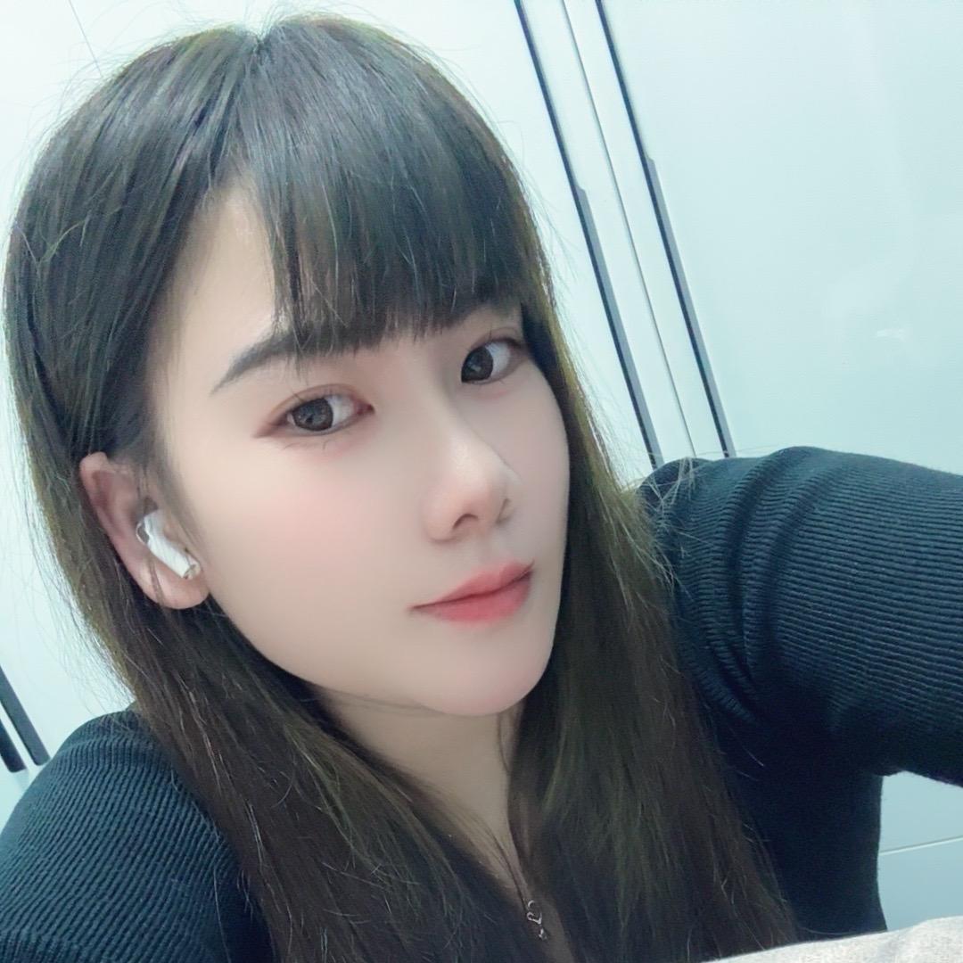 六月，