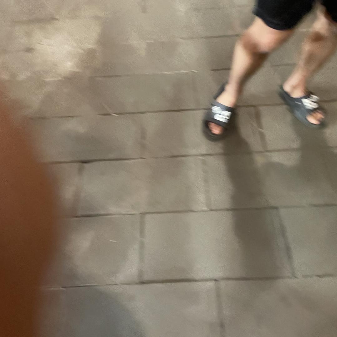 深圳市福田区弟兄家贸易商行
