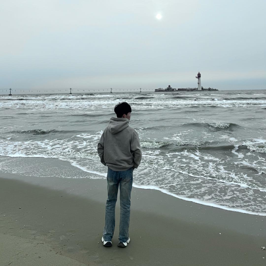 ㅤ 风替我告别 ㅤㅤ ㅤ