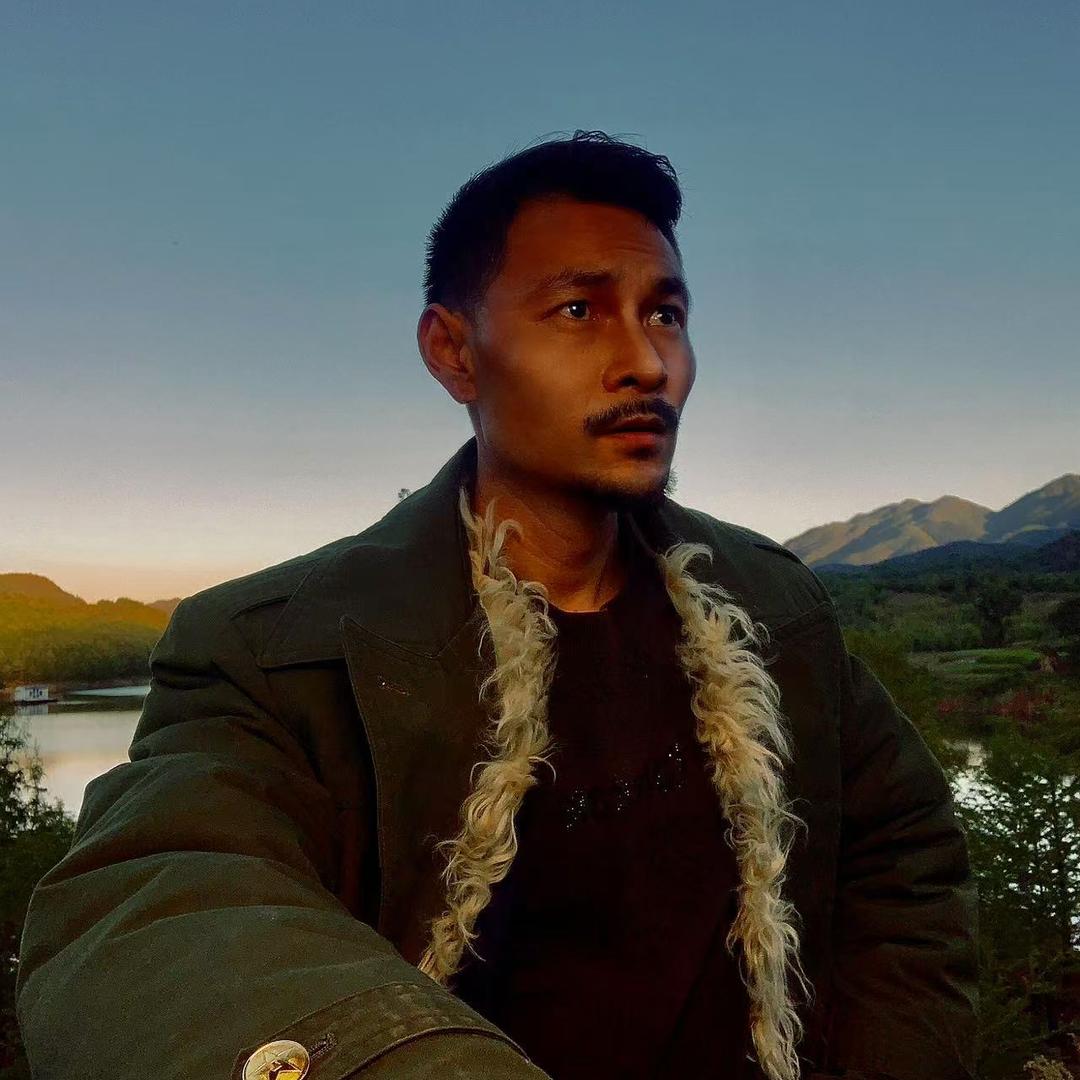 德华德华唱情歌