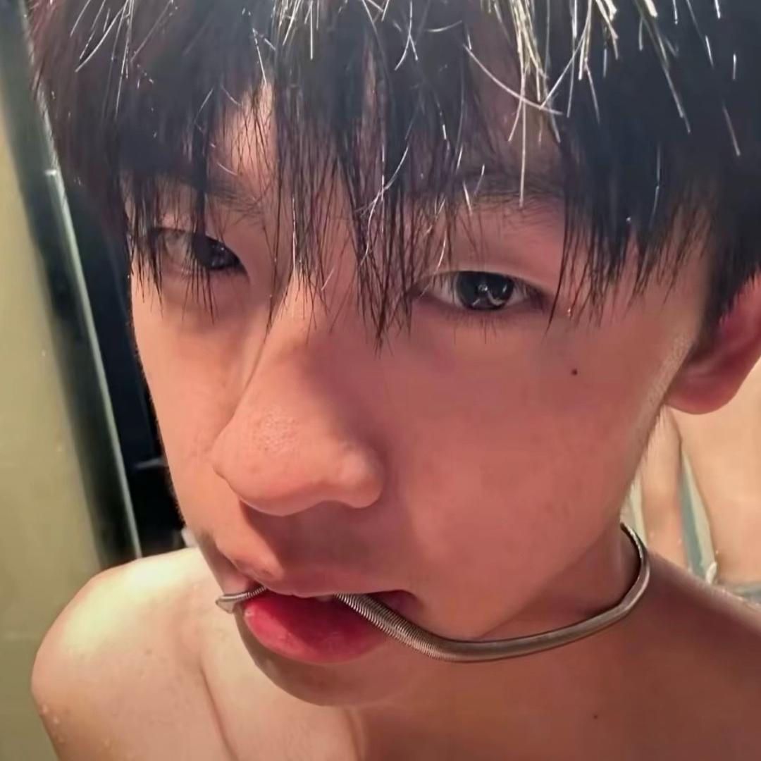 晚安 ㅤㅤㅤㅤㅤㅤㅤㅤ