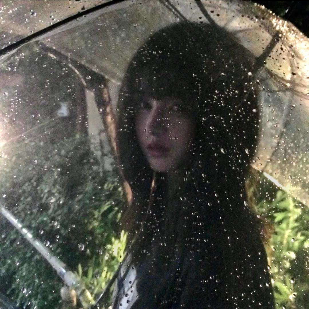 98岁霹雳老奶爱穿皮衣