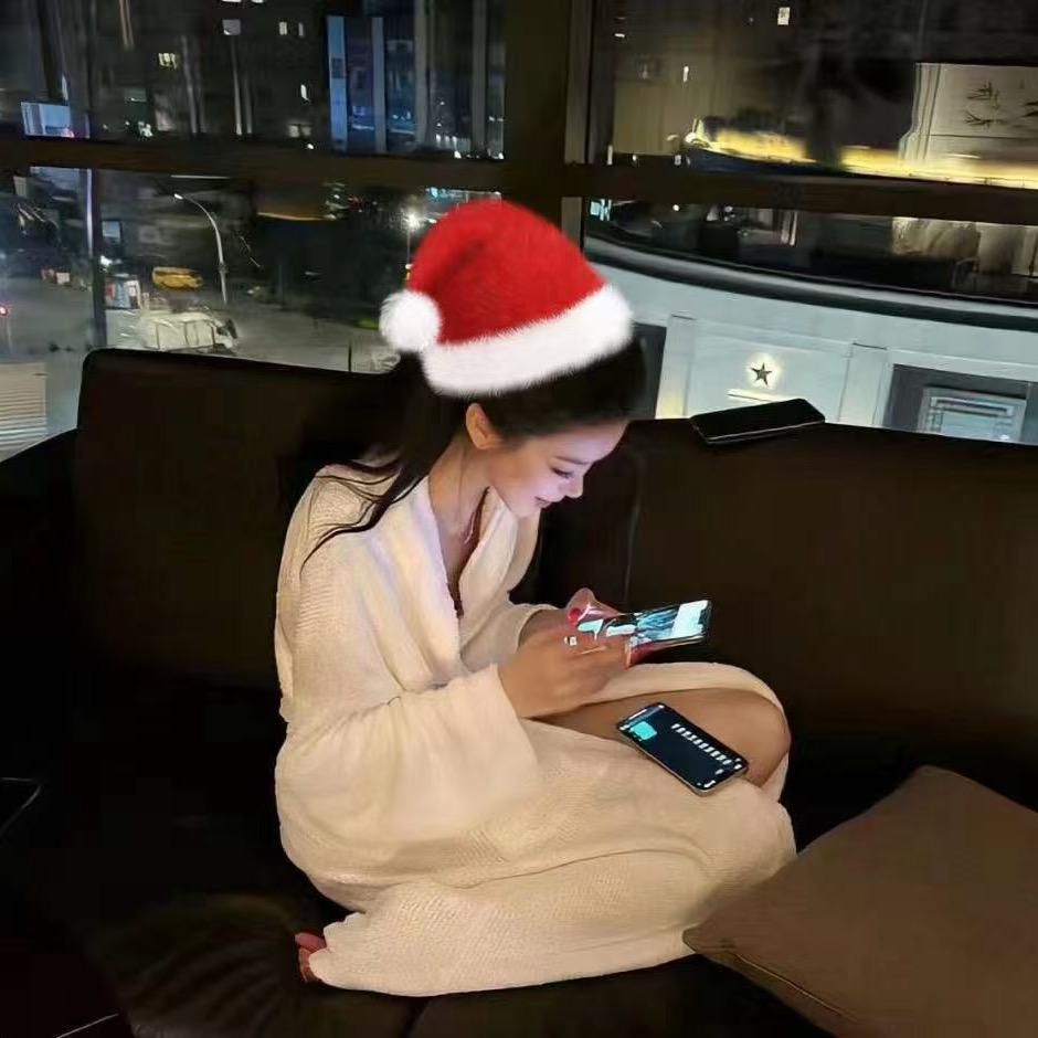 对方正在长头发o