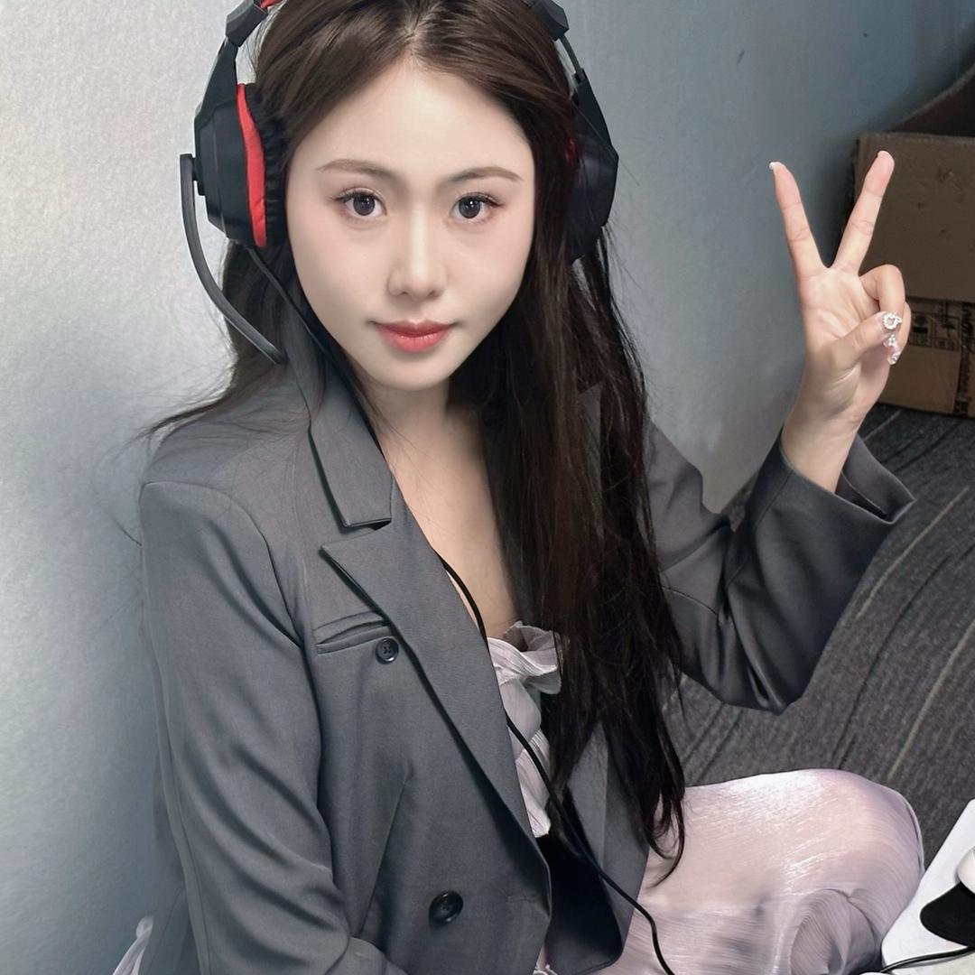田朵朵女装