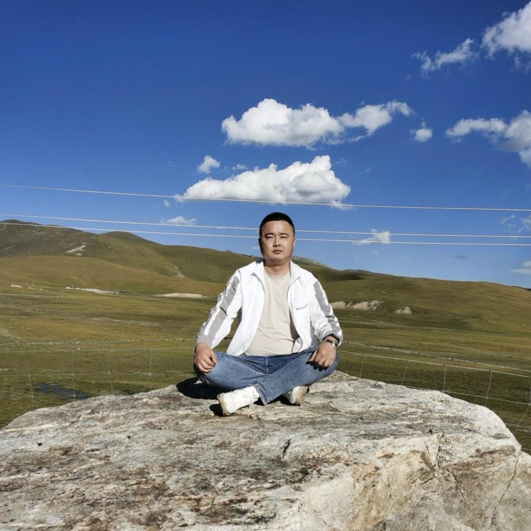 银基伊格欣欣高端定制女装