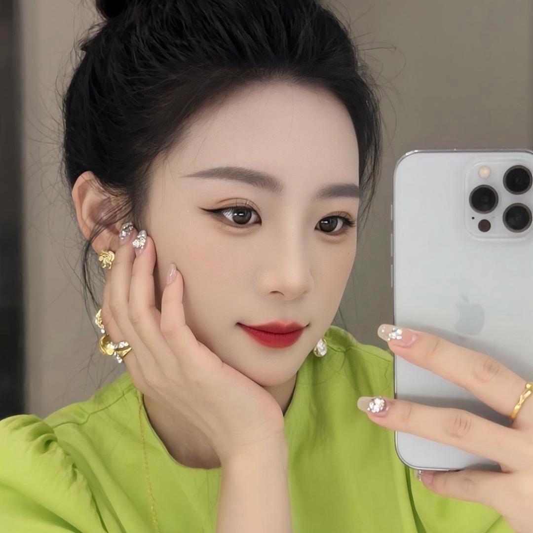 小孔🍒