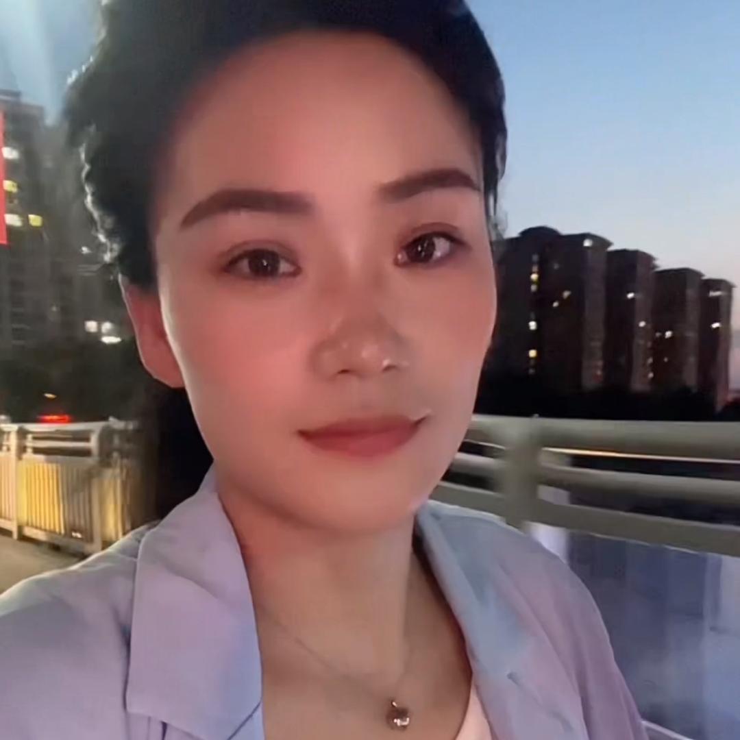 璐璐💋【卡车🚚女司机】