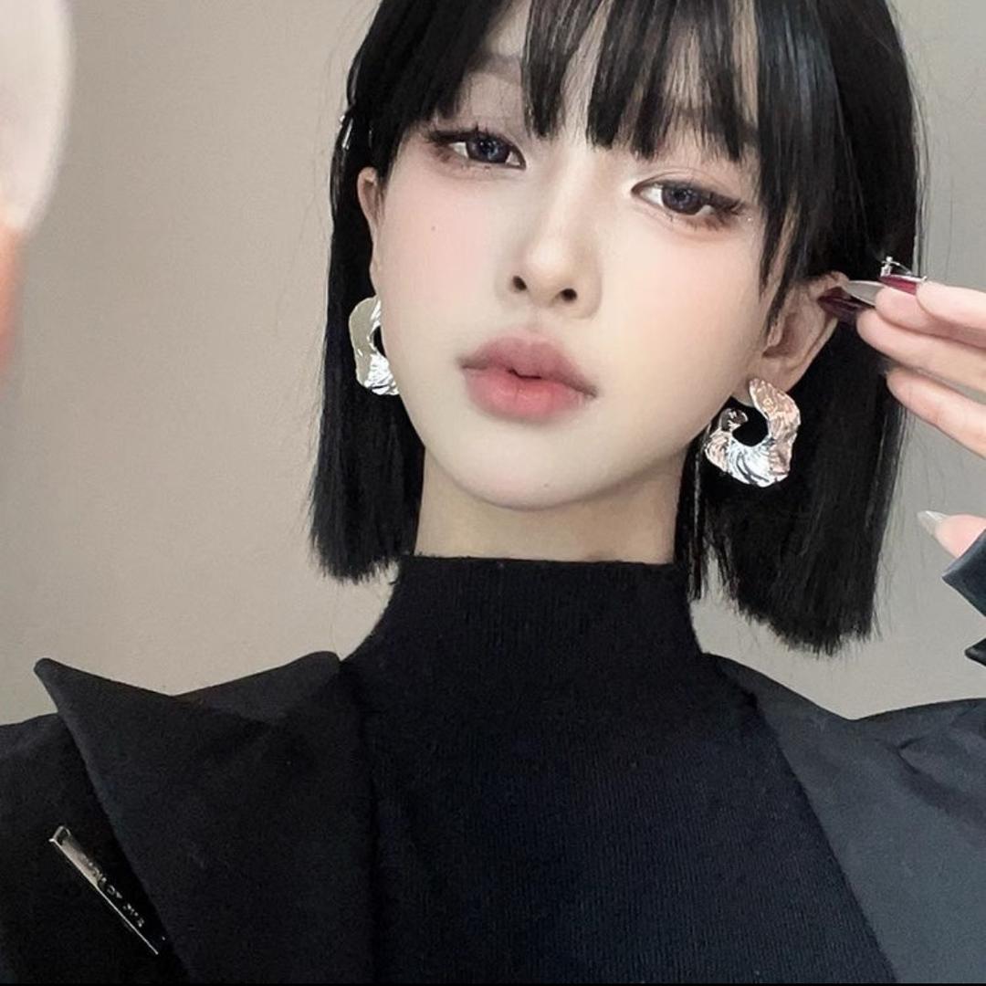 DOSLYIN华饰品专卖店贝娅