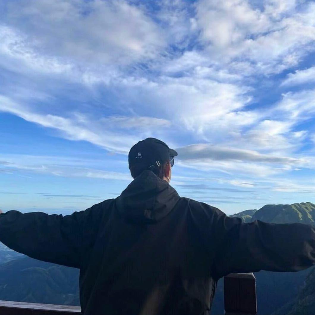 不见当年情
