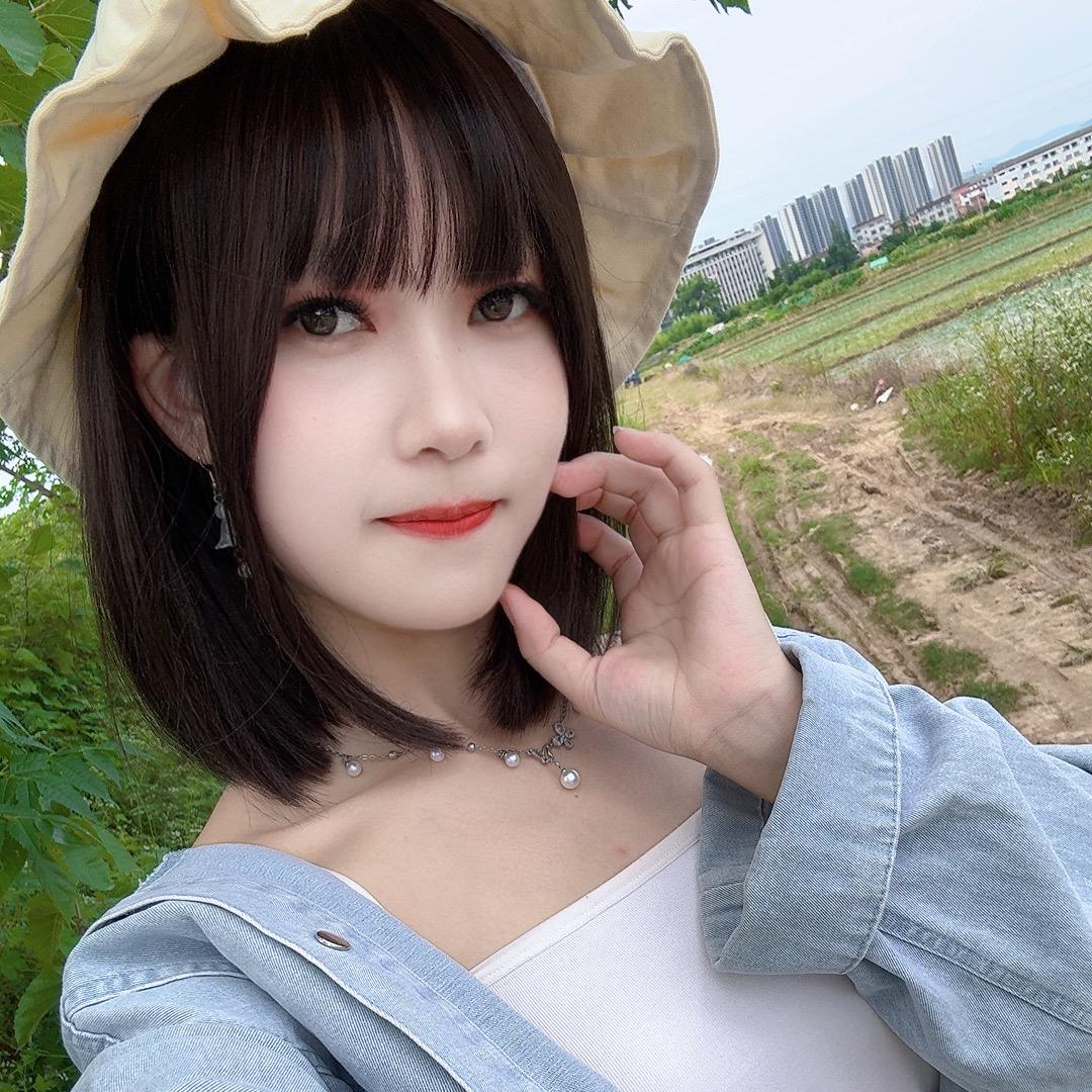 静六月