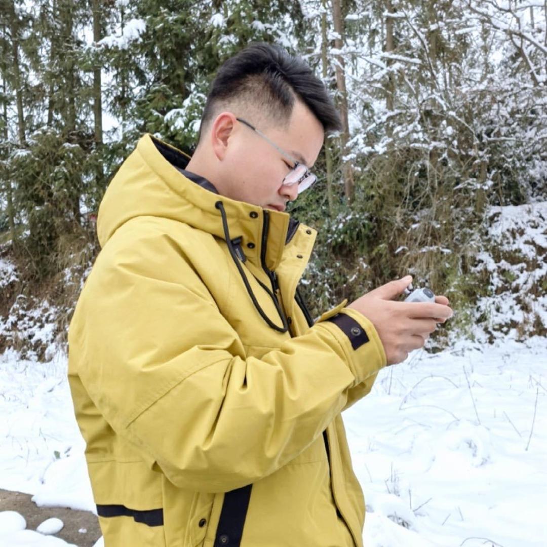 龙少在路上（笔杆子）