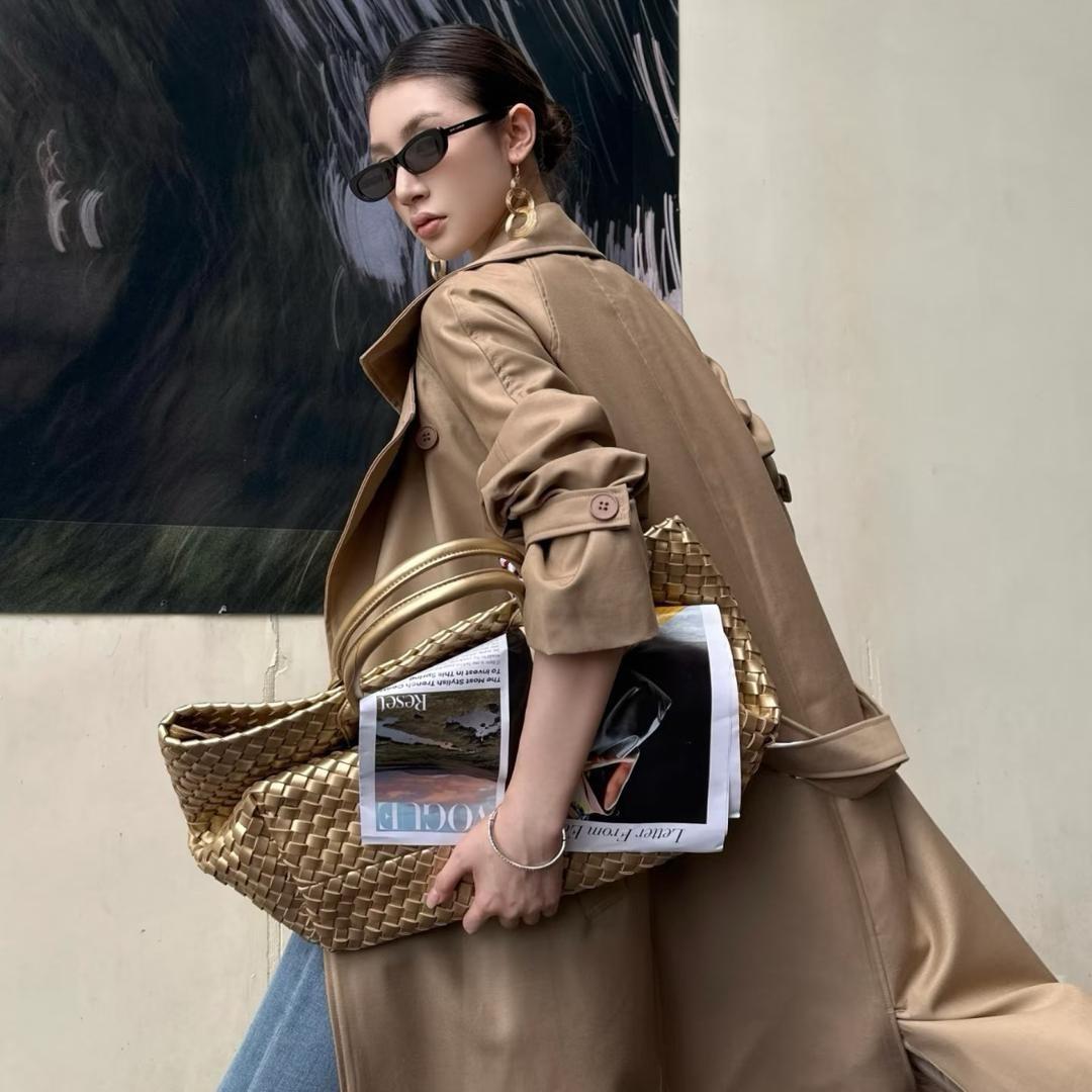 高奢女装折扣店